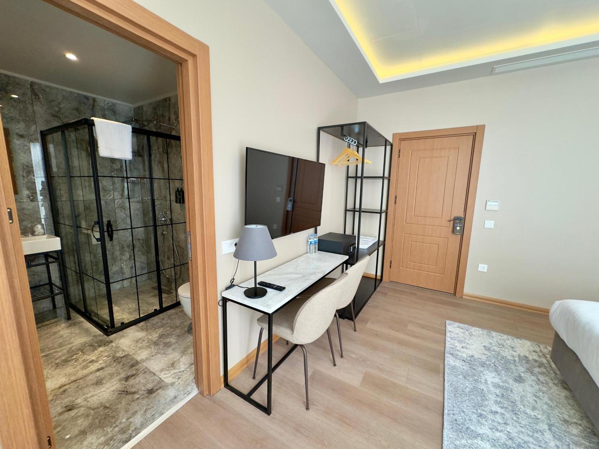 Weingart Suites Hotel อิสตันบูล ภายนอก รูปภาพ